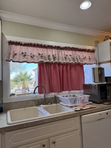 Quartzsite Gem: Two Homes, RV Hookups & Garage on 1/2 Acre - image 28