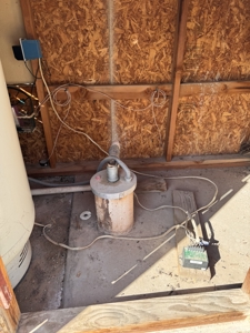 Quartzsite Gem: Two Homes, RV Hookups & Garage on 1/2 Acre - image 36