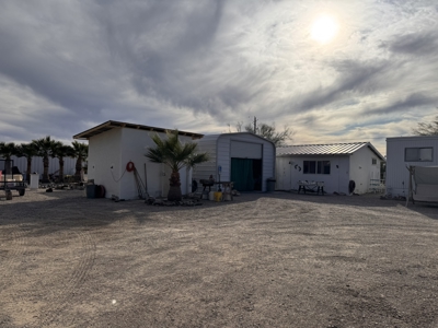 Quartzsite Gem: Two Homes, RV Hookups & Garage on 1/2 Acre - image 17