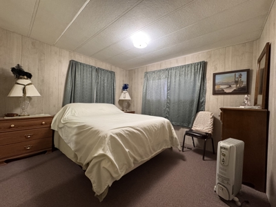 Quartzsite Gem: Two Homes, RV Hookups & Garage on 1/2 Acre - image 15