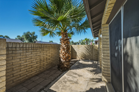 Condo for Sale in Tempe, AZ near Arizona State University - image 26