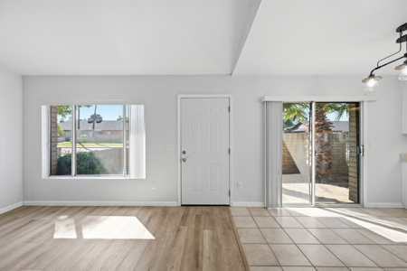 Condo for Sale in Tempe, AZ near Arizona State University - image 6