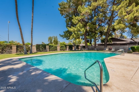 Condo for Sale in Tempe, AZ near Arizona State University - image 29