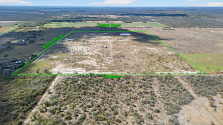 60± Acre Barndo Ranch Near Aransas River & Copano Bay Fishing - image 3
