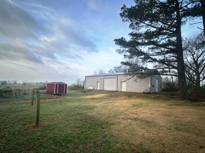 Large Country Home Ash Flat AR for Sale - image 17