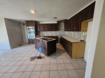 Country Home on 5 acres/Investment Oppurtunity - image 34