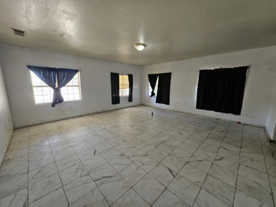 Country Home on 5 acres/Investment Oppurtunity - image 35