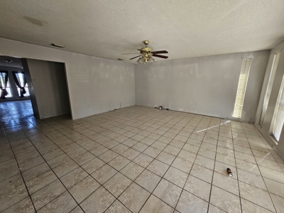 Country Home on 5 acres/Investment Oppurtunity - image 40