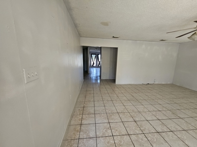 Country Home on 5 acres/Investment Oppurtunity - image 38