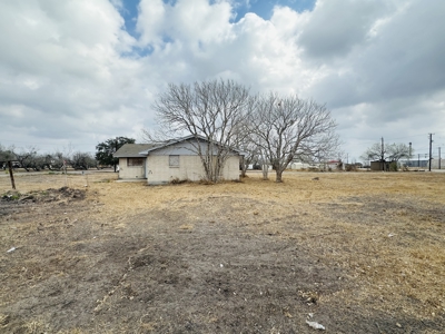 3 Bedroom Home one bth on Two Lots Offering Space and Opportunity - image 5