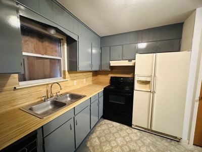 3 Bedroom Home one bth on Two Lots Offering Space and Opportunity - image 7