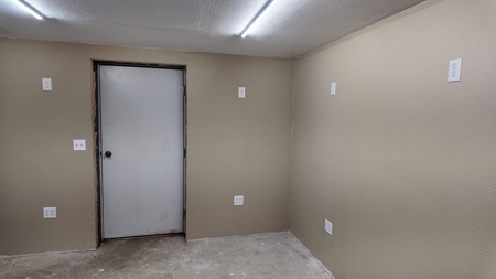 Property For Sale in Hickory County, Missouri - image 11