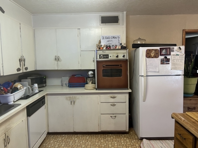 Investment Property For Sale in Mangum, Greer County, Oklahoma - image 10