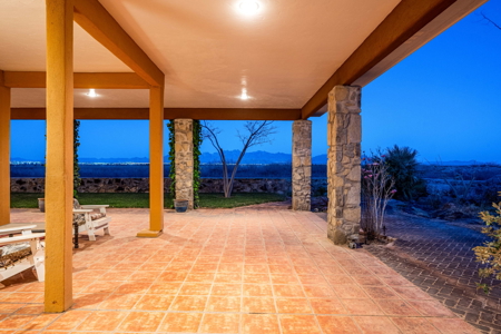 Custom-Built Luxury Home for Sale in Las Cruces, NM - image 36