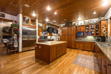 Custom-Built Luxury Home for Sale in Las Cruces, NM - image 14