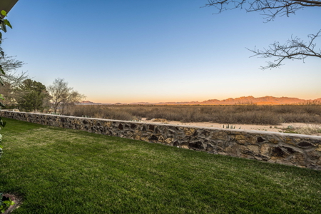 Custom-Built Luxury Home for Sale in Las Cruces, NM - image 47