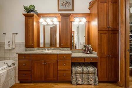 Custom-Built Luxury Home for Sale in Las Cruces, NM - image 20