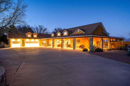 Custom-Built Luxury Home for Sale in Las Cruces, NM - image 1