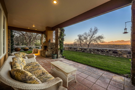 Custom-Built Luxury Home for Sale in Las Cruces, NM - image 44