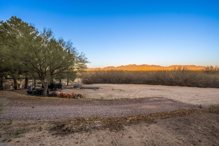 Custom-Built Luxury Home for Sale in Las Cruces, NM - image 41