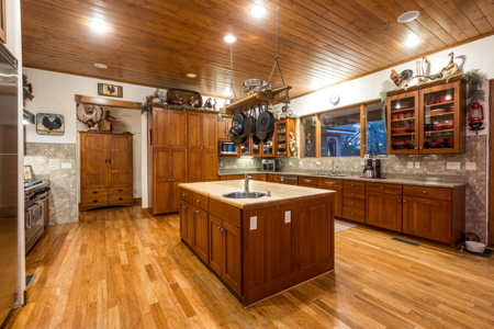 Custom-Built Luxury Home for Sale in Las Cruces, NM - image 12