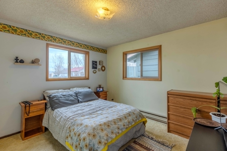 Eastern Oregon Four Bedroom Home Located on the Hill in Burns - image 26