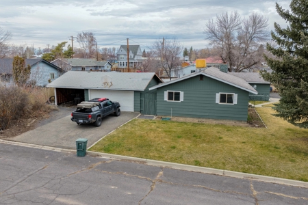 Eastern Oregon Four Bedroom Home Located on the Hill in Burns - image 39
