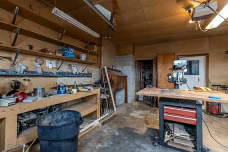 Eastern Oregon Four Bedroom Home Located on the Hill in Burns - image 28