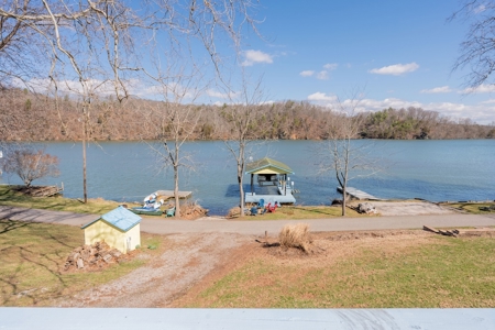 Two Claytor Lakefront Homes for Sale in Hiwassee VA! - image 30