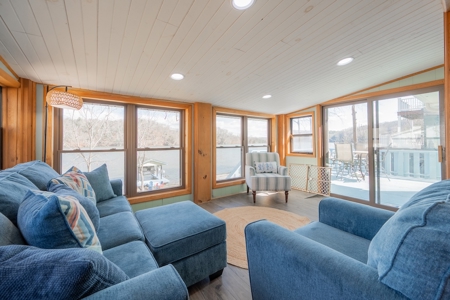 Two Claytor Lakefront Homes for Sale in Hiwassee VA! - image 16