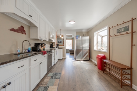 Two Claytor Lakefront Homes for Sale in Hiwassee VA! - image 9