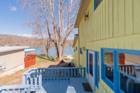 Two Claytor Lakefront Homes for Sale in Hiwassee VA! - image 28