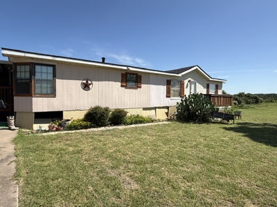 Live Water Property Just Outside of Glen Rose - image 26