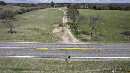 Live Water Property Just Outside of Glen Rose - image 25