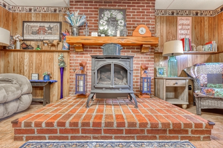 Country Home and Land for Sale in Floyd, VA - image 25