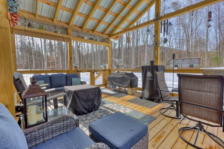 Country Home and Land for Sale in Floyd, VA - image 29