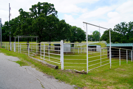 Central Oklahoma Hobby Horse Farm For Sale - image 43