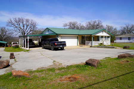 Central Oklahoma Hobby Horse Farm For Sale - image 4