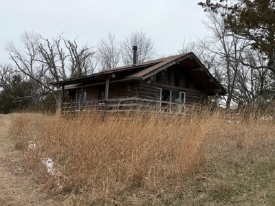 Premier Nebraska Hunting Retreat,  25 acres with Log Cabin - image 1