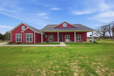 Home with Acreage in Gainesville Texas - image 2