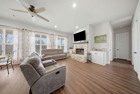 Home with Acreage in Gainesville Texas - image 31