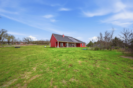 Home with Acreage in Gainesville Texas - image 3