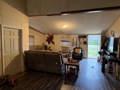 Land & Home For Sale In Tn, Basement, Well, Creek, Wooded - image 8