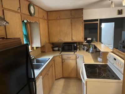 Investment Opportunity: 2 Bed Home with Updates & Workshop - image 5