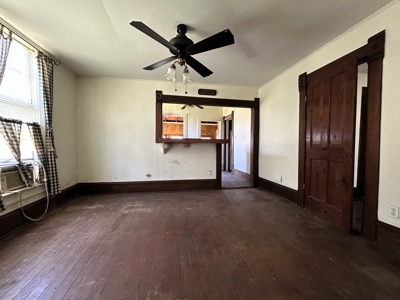 Victorian Fixer Upper in Blossom, TX - image 18