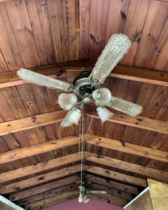 Victorian Fixer Upper in Blossom, TX - image 7