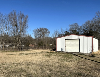 Victorian Fixer Upper in Blossom, TX - image 12