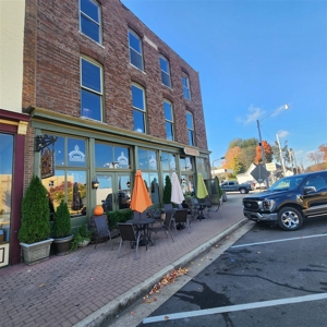 Commercial building/restaurant for sale in downtown Franklin, Ky. - image 2