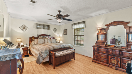 McLeod, TX — Country Home on 42± Acres - image 8