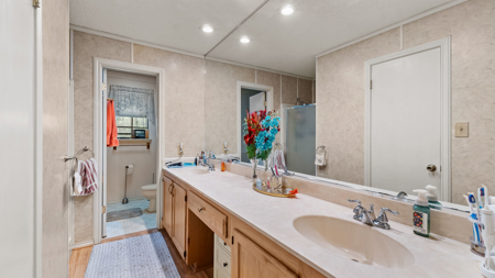 McLeod, TX — Country Home on 42± Acres - image 9